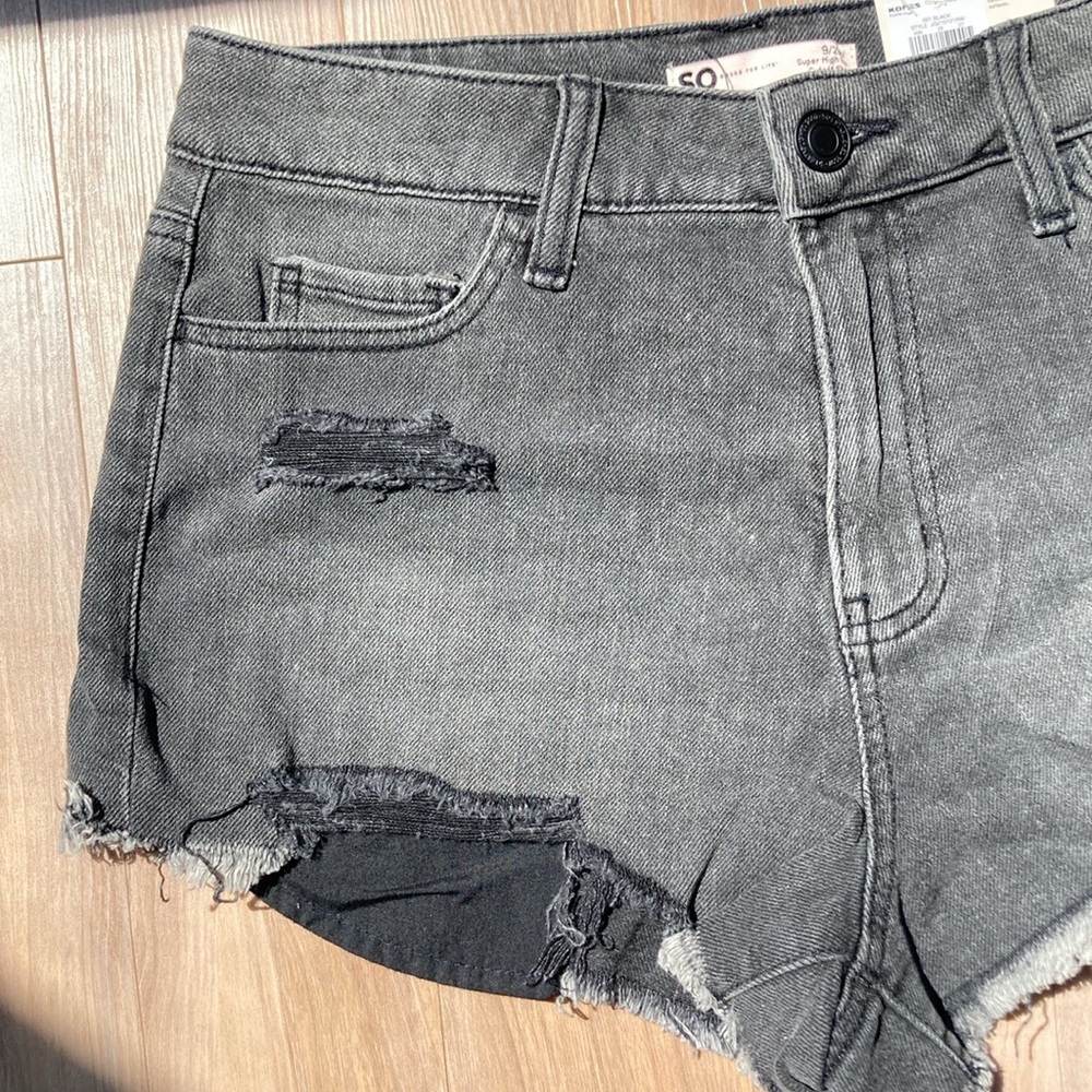 So distressed cut off denim short super high rise 2.5 in inseam 9 / 29 - Picture 6 of 17